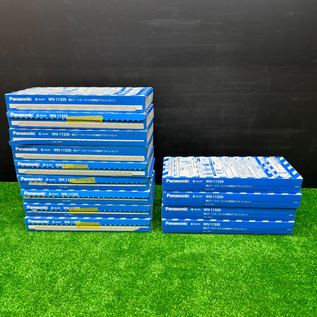 【未使用品】Panasonic パナソニック 埋込アースターミナル付接地ダブルコンセント WN11329 5個入り×13箱　65個【電材館越谷店】