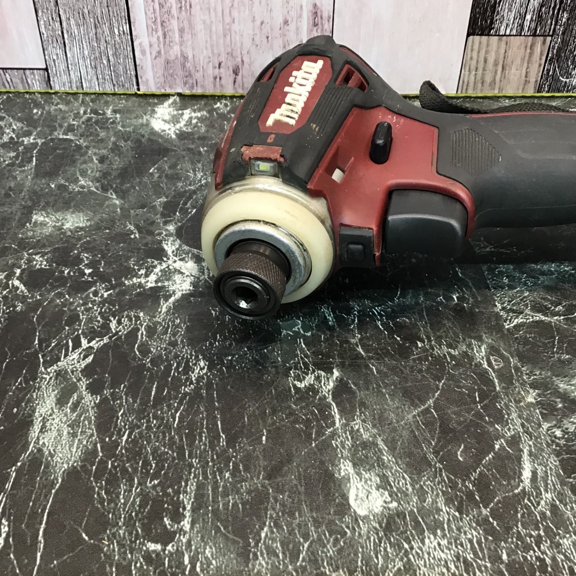 ☆マキタ(makita) コードレスインパクトドライバー TD172DGXAR【八潮店