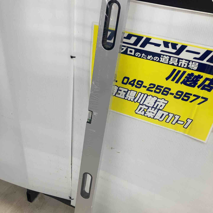 【店頭受取り限定】友定建機 アルミ定規 1800ミリ 握り穴・レベラー付 TAJ-1800HL【川越店】