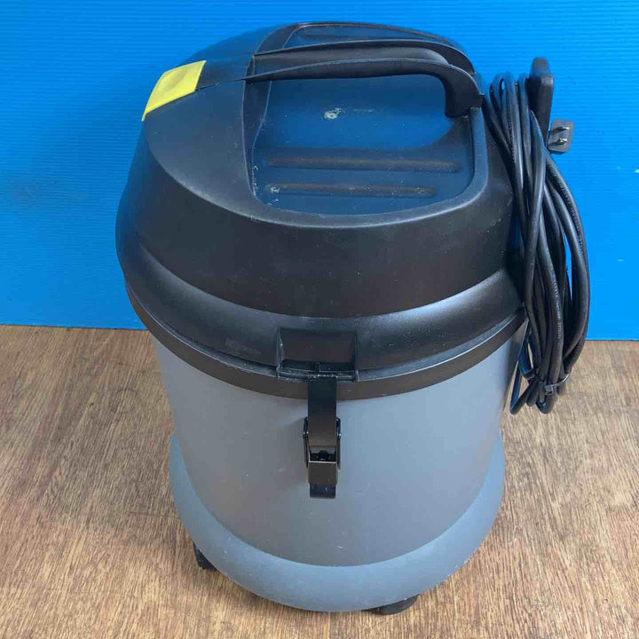【中古品】◇ケルヒャー バキュームクリーナー 乾湿両用掃除機 NT27/1【岩槻店】