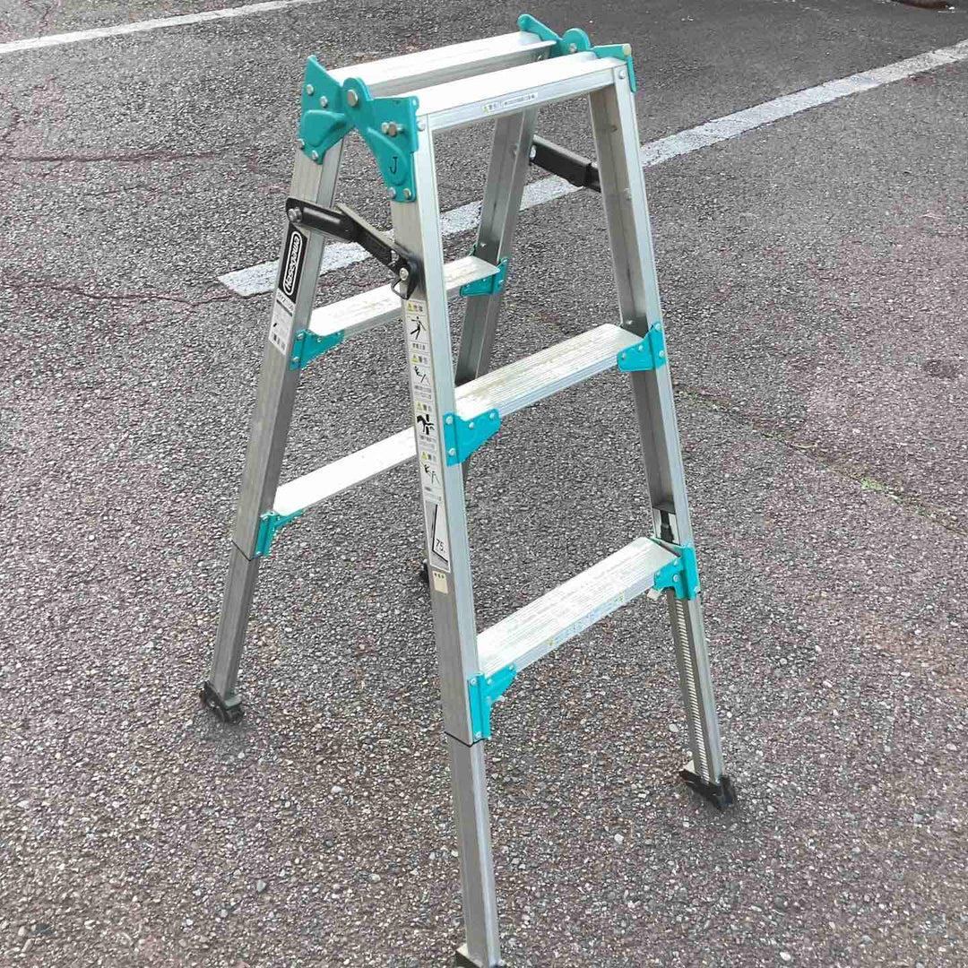 【店頭受取り限定】◇長谷川工業(Hasegawa) 脚部伸縮式はしご兼用脚立(ワンタッチバー付) 3段 RYZ-09c (0.72~1.03m) (10192) 【2022年モデル】 レッド【越谷店】