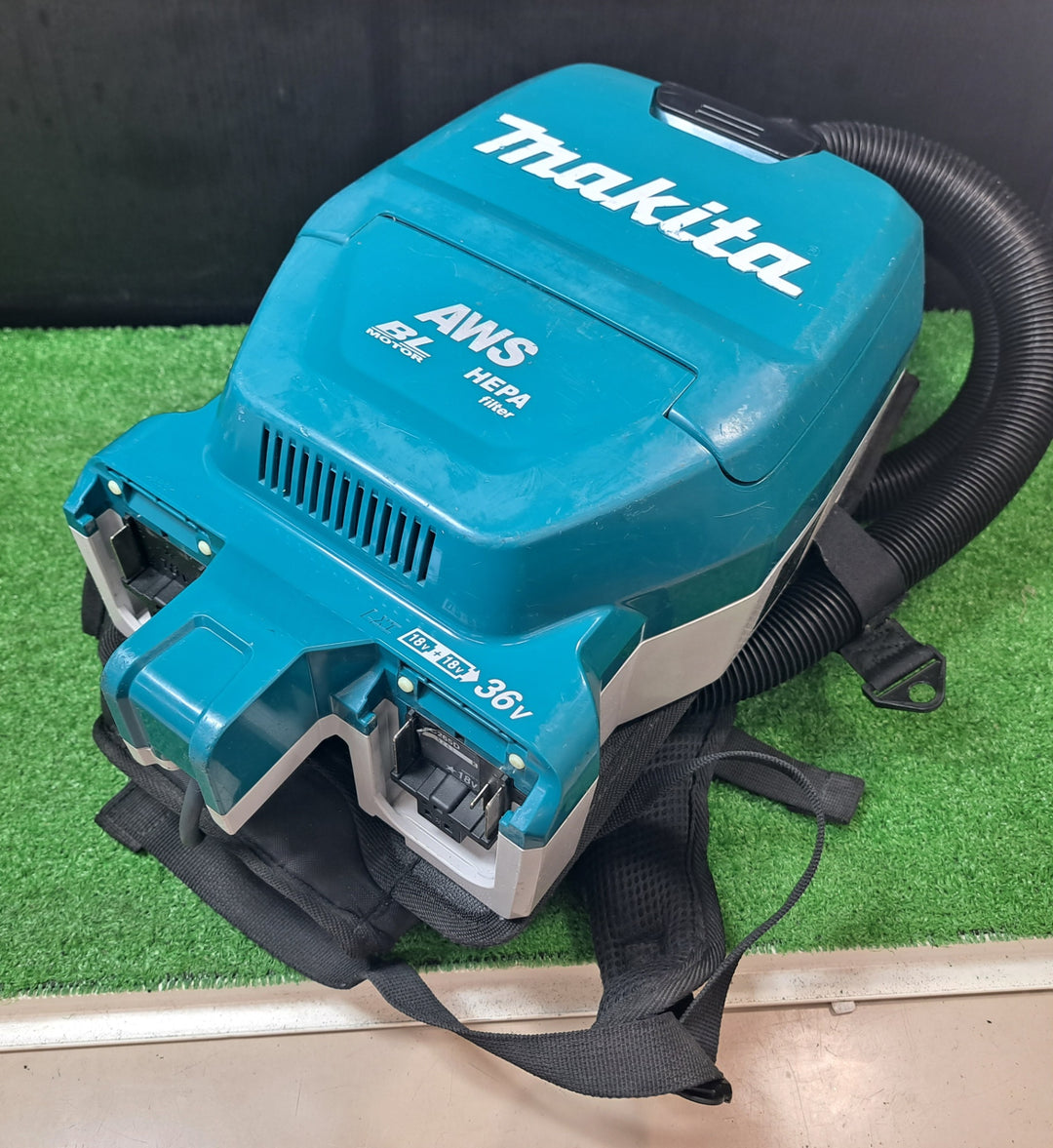 マキタ/makita 18V コードレス背負集じん機 乾式 VC265DZ 紙パックセット品 A-59988付き【岩槻店】