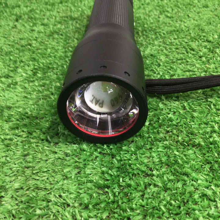 Ledlenser(レッドレンザー) LED懐中電灯 P7R 強力ライト/定番サイズ 【明るさ約1000ルーメン】  充電式 [日本正規品] 9408-R【町田店】