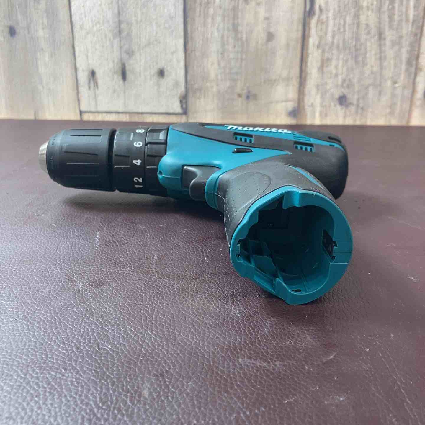 中古品】 マキタ(makita) 10.8V コードレス震動ドライバドリル