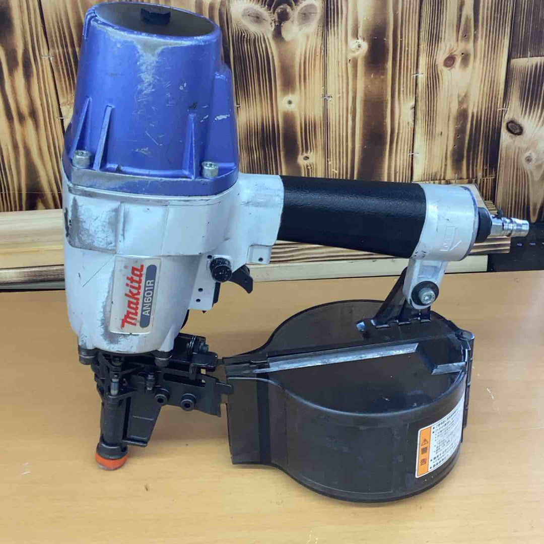 マキタ:金属屋根用エア釘打 AN601R【越谷店】