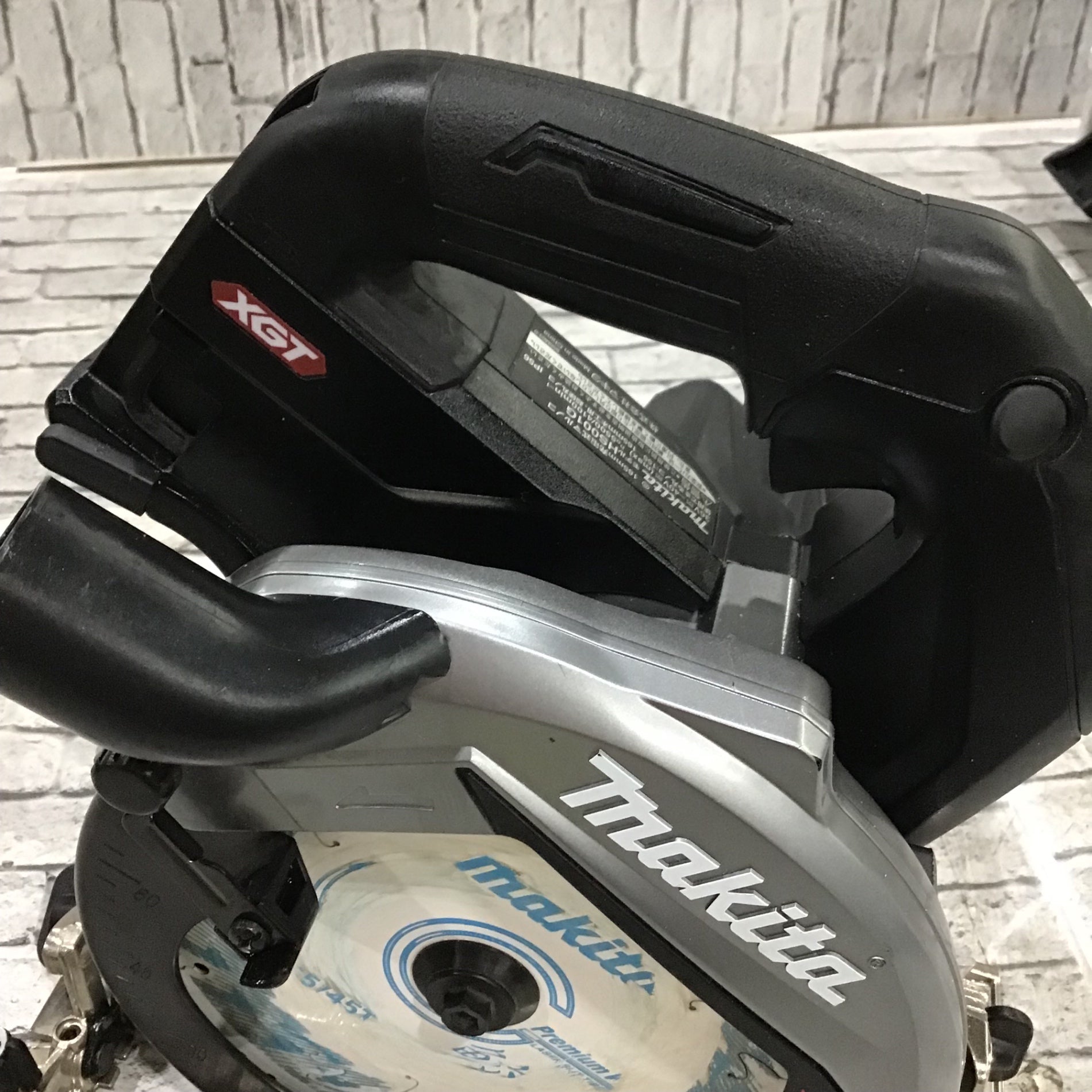 ☆マキタ(makita) コードレス丸のこ HS001GZB【川口店】 – アクト