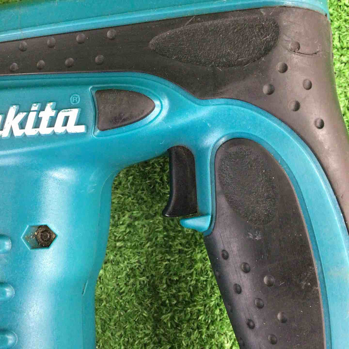 ◇マキタ(makita) コードレスタッカ  ST120DRF【川崎店】