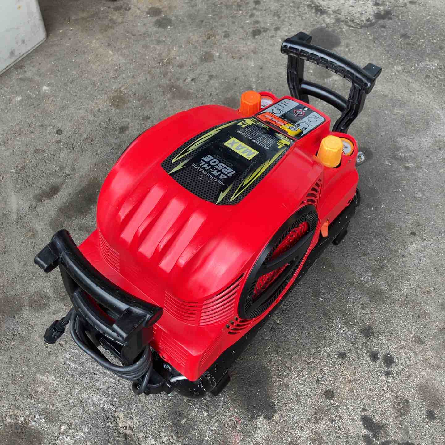 ✨MAX　中古　AK-HL1250E　コンプレッサー　整備品✨うるま市田場✨ 中古品】 マックス/MAX エアコンプレッサー・AK-HL1250E 【桶川店
