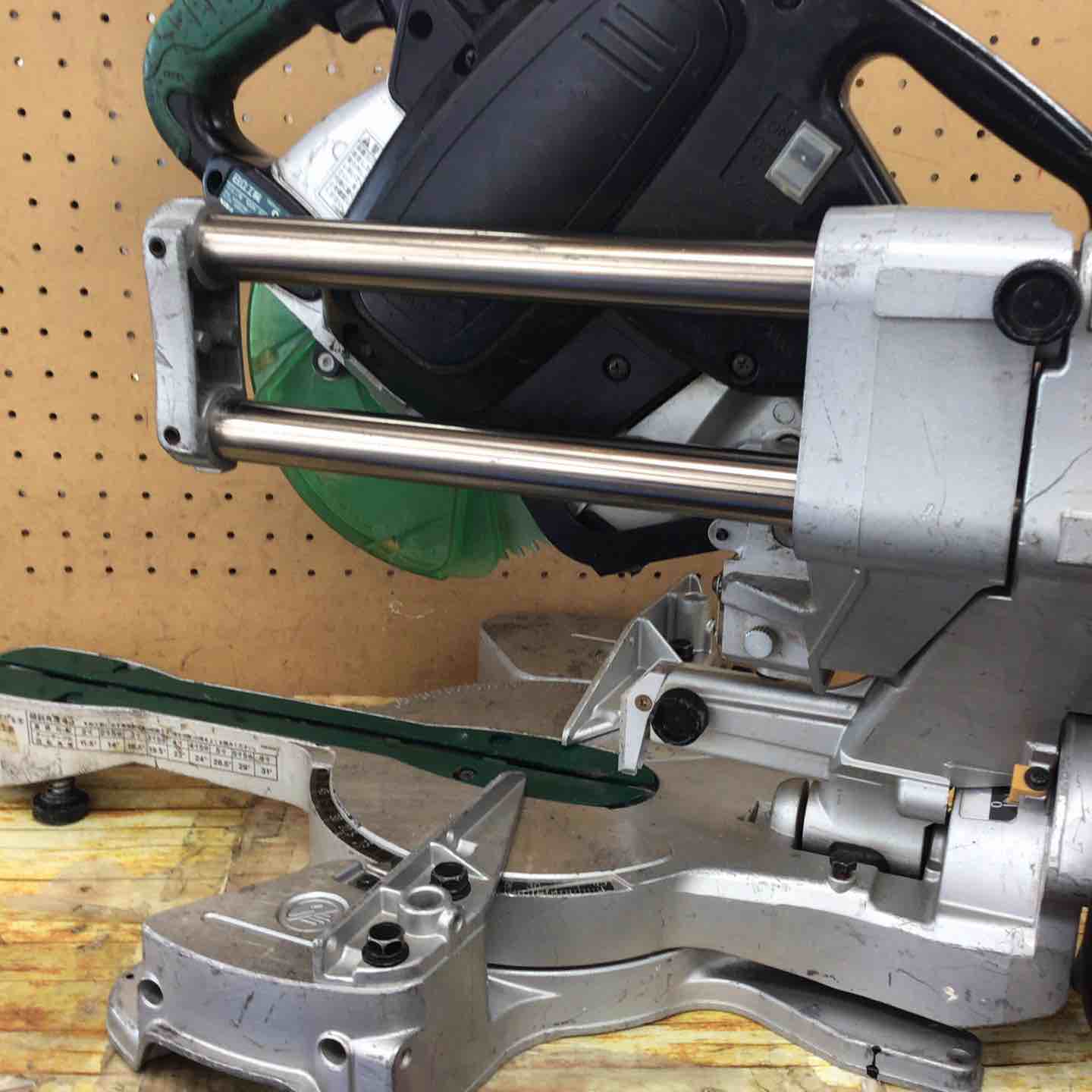 ハイコーキ(HIKOKI ※旧:日立工機) 卓上スライド丸のこ C7RSH【川崎店