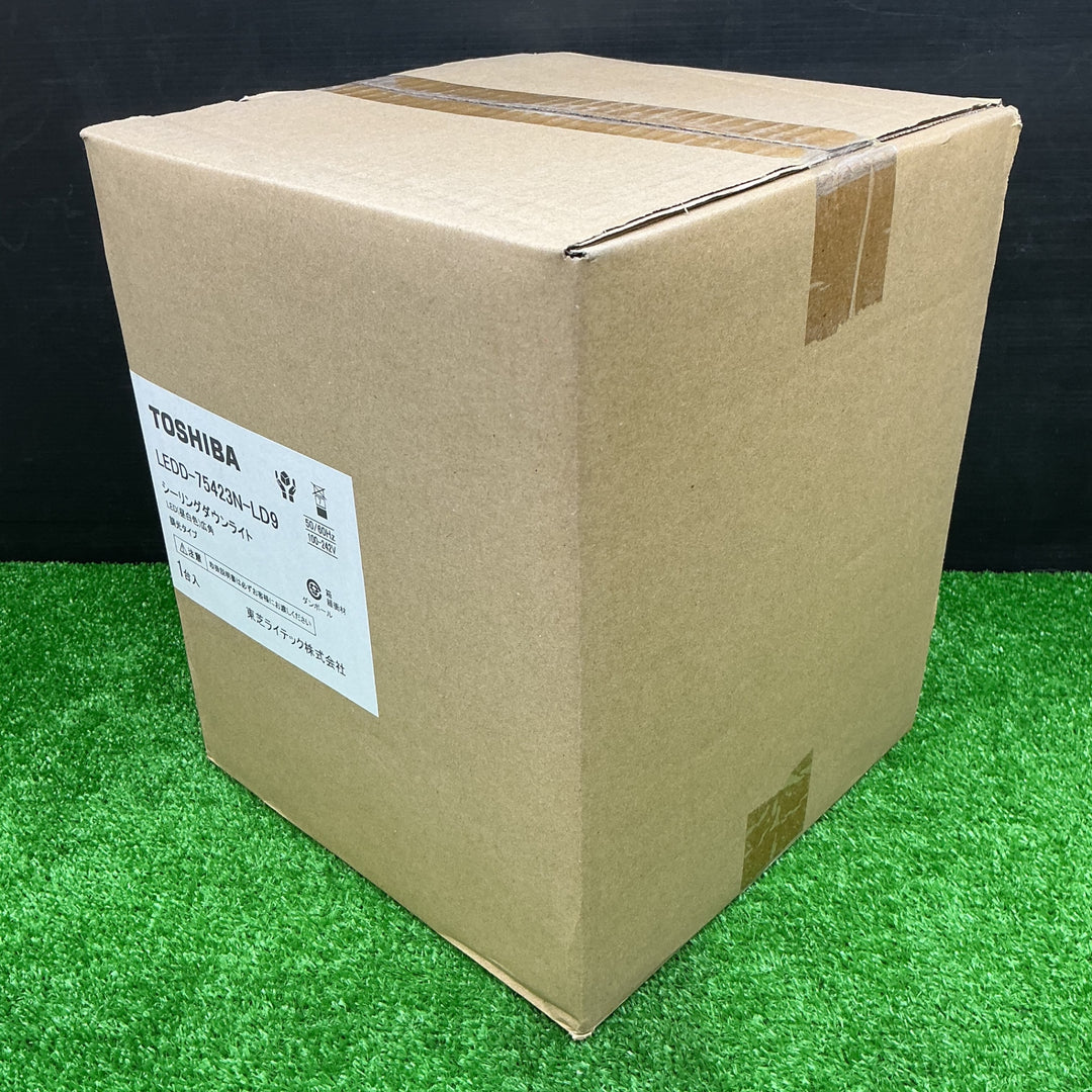 【未使用品】東芝 シーリングダウンライト LEDD-75423N-LD9LED【電材館越谷店】