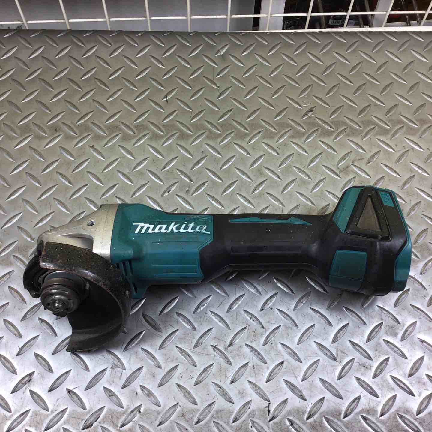 ☆マキタ(makita) 100mmコードレスディスクグラインダ GA404DRGXN