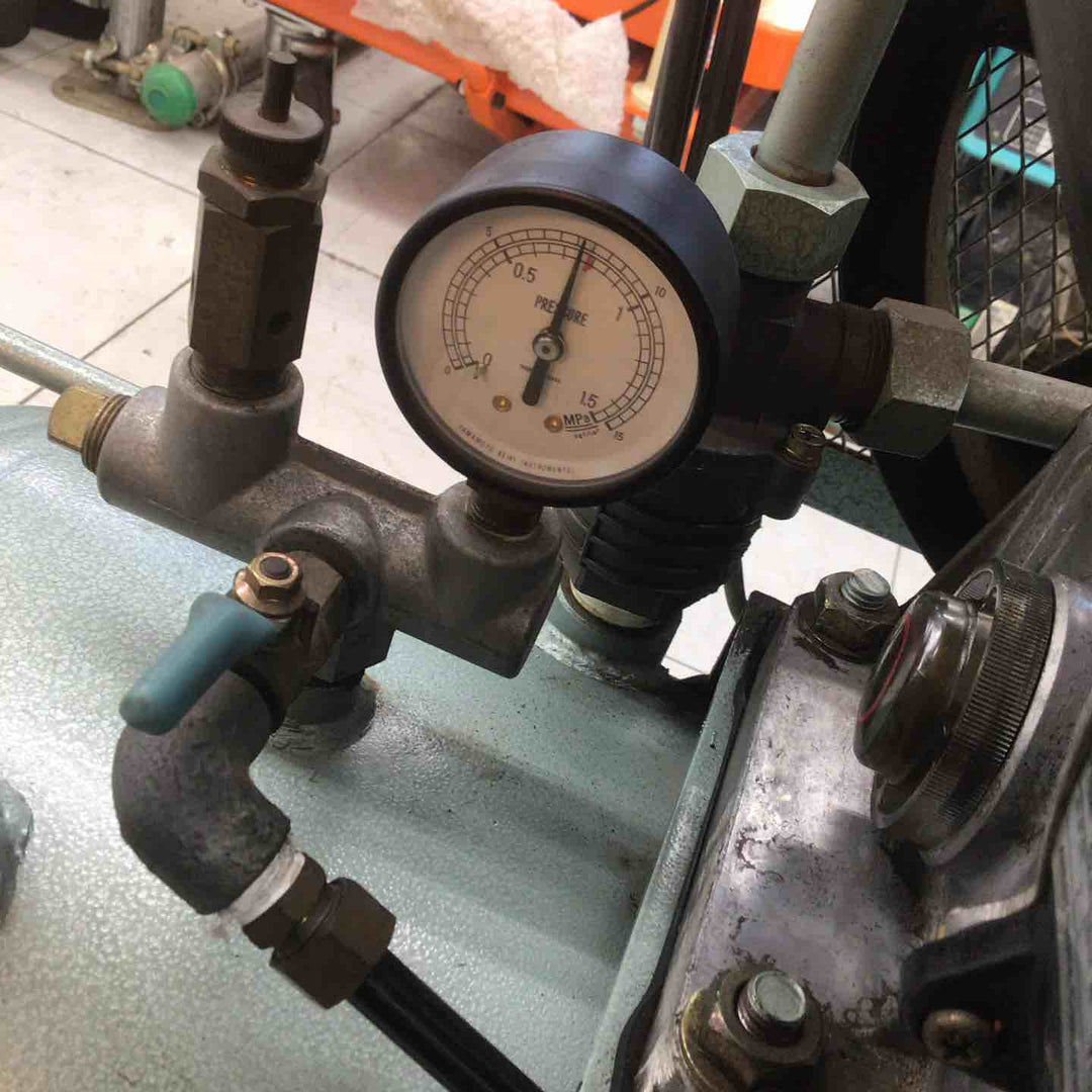 【中古品 / 店頭受取り限定】 アネスト岩田/IWATA レシプロコンプレッサー OCS-265P-1D 三相200V 2馬力 【鴻巣店】