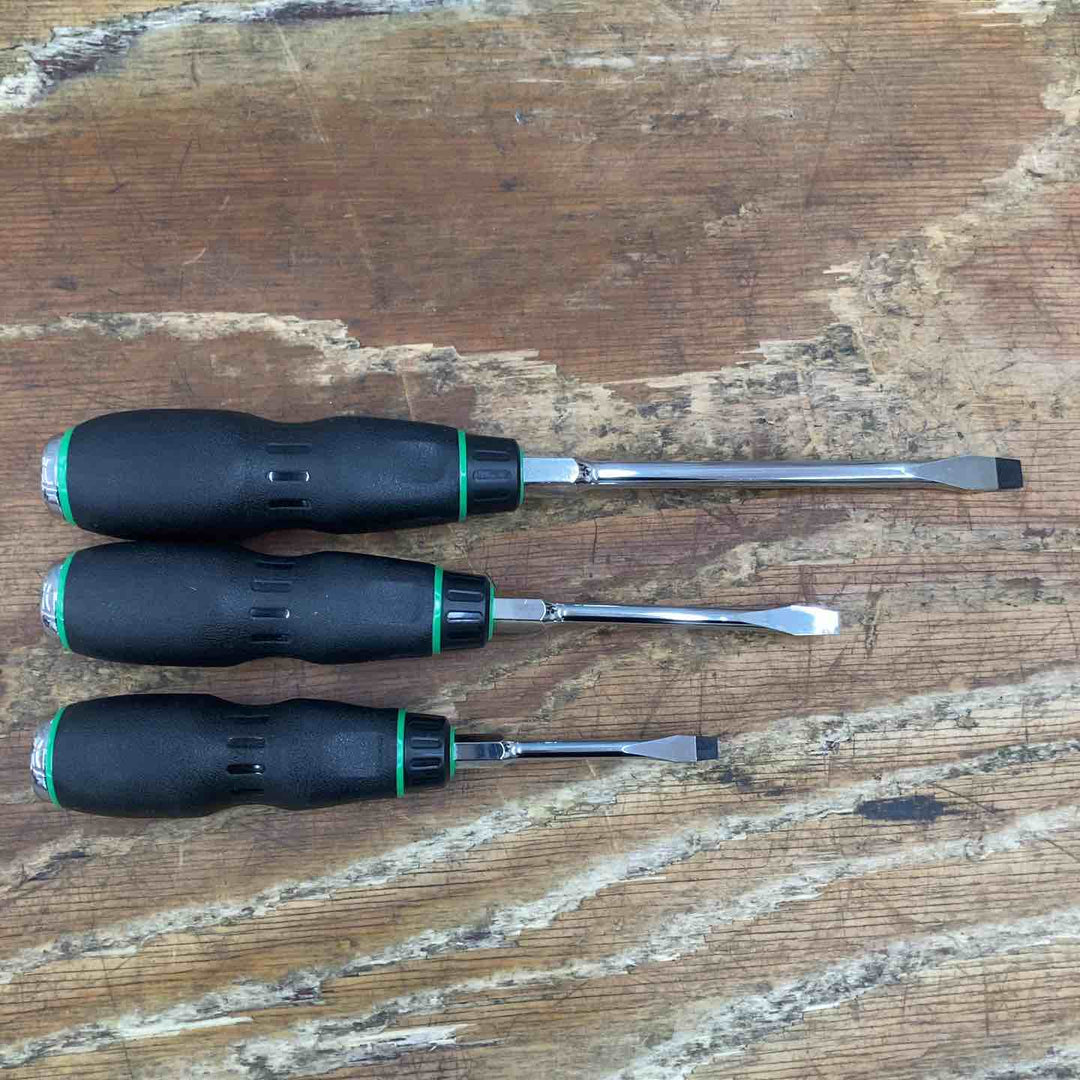 ▲ネプロス(nepros)樹脂柄マイナスドライバーセット4本　NTD1M04【柏店】