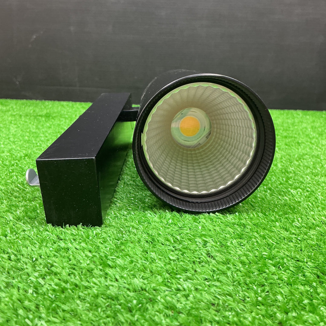 【未使用品】コイズミ　照明 スポットライト HID35W XS706808BW【電材館越谷店】