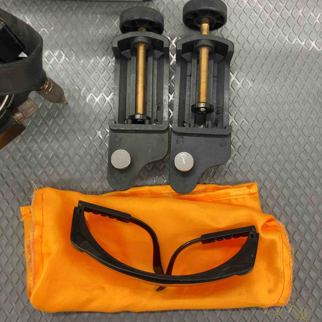 ◇山真 フルラインレーザー墨出し器 MP9G【所沢店】