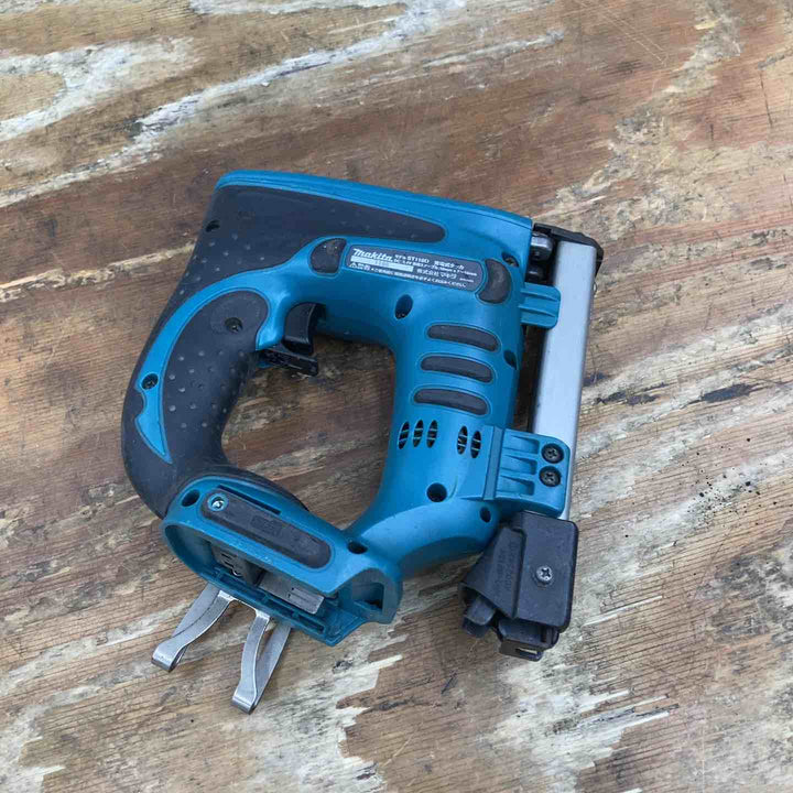 【現状品 】☆マキタ(makita) RT線専用コードレスタッカー ST110DZ 14.4V【柏店】