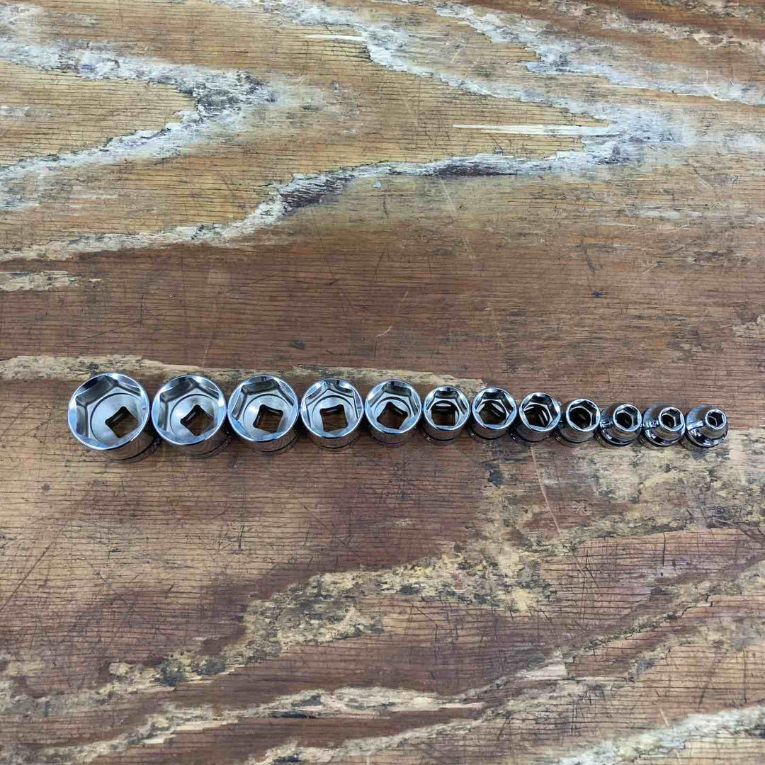 ▲ネプロス(nepros)9.5sq ソケットセット［12コ組］ NTB312A【柏店】