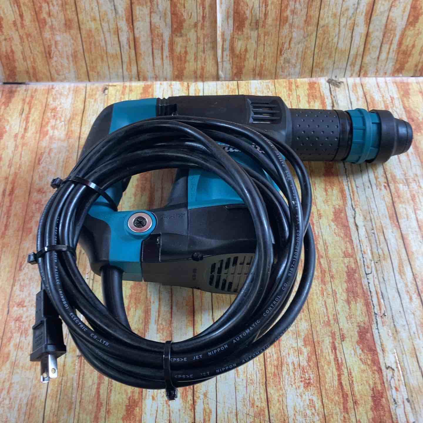 マキタ(Makita)  電動ケレン スタンダードタイプ HK1820 2mvetro Amazon | マキタ(Makita) 電動ケレン スタンダードタイプ HK1820