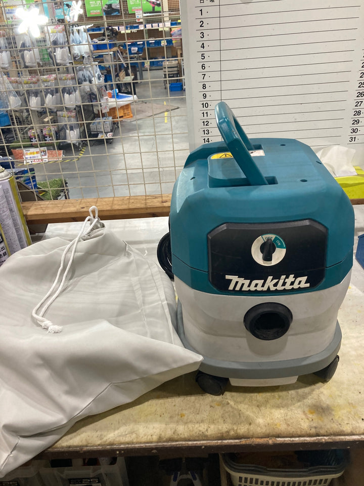 ★マキタ(makita) 集じん機 乾湿両用 VC1500　集じん量　15L　吸込仕事率　350W　【川口店】