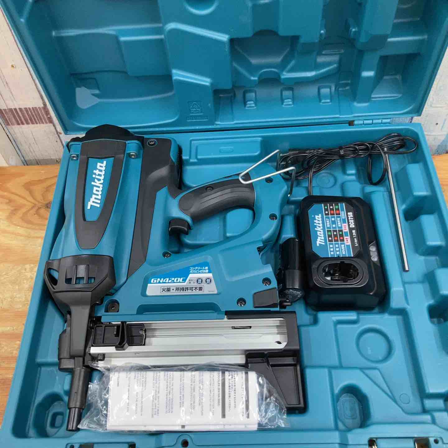 ★マキタ(makita) コードレスコンクリート用ガスピン打ち機 GN420C【柏店】 ☆マキタ(makita) コードレスコンクリート用ガスピン打ち機 GN420C【柏
