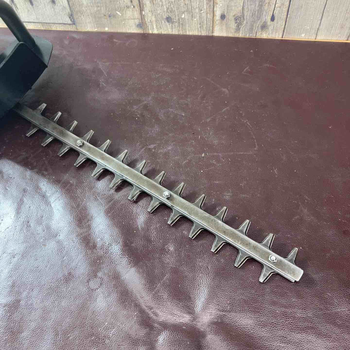 【中古品】マキタ(makita) エンジンヘッジトリマ EH451 バリカン【東大和店】