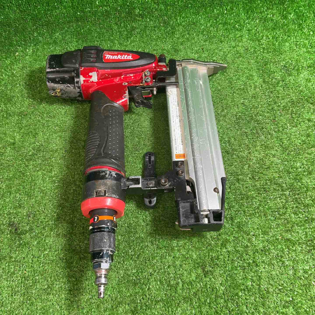 マキタ(makita) 仕上釘打(フィニッシュネイラ) AF502H【藤沢店】