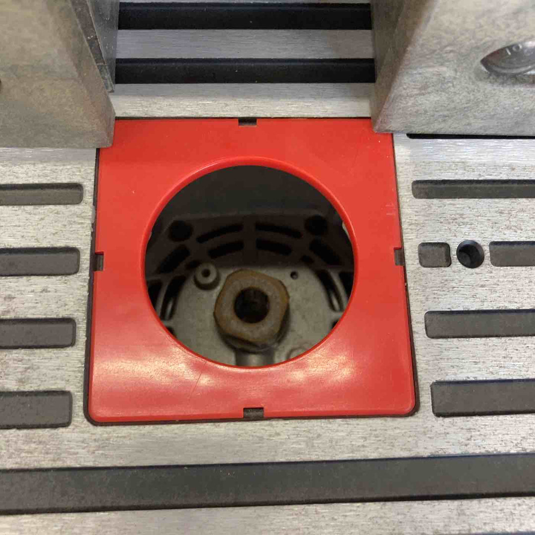 【店頭受取り限定】◇マキタ(makita) 電子ルータ 3612C  ルータースタンド付き【柏店】