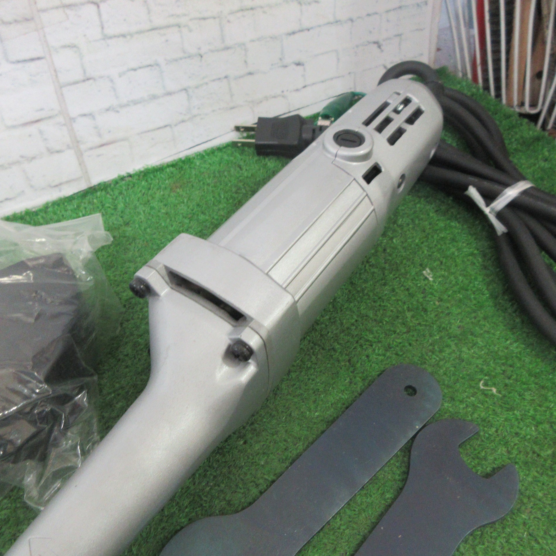 ○ハイコーキ(HIKOKI ※旧:日立工機) ステンレスポリッシャ SP10 ○ハイコーキ(HIKOKI ※旧:日立工機) ステンレスポリッシャ SP10