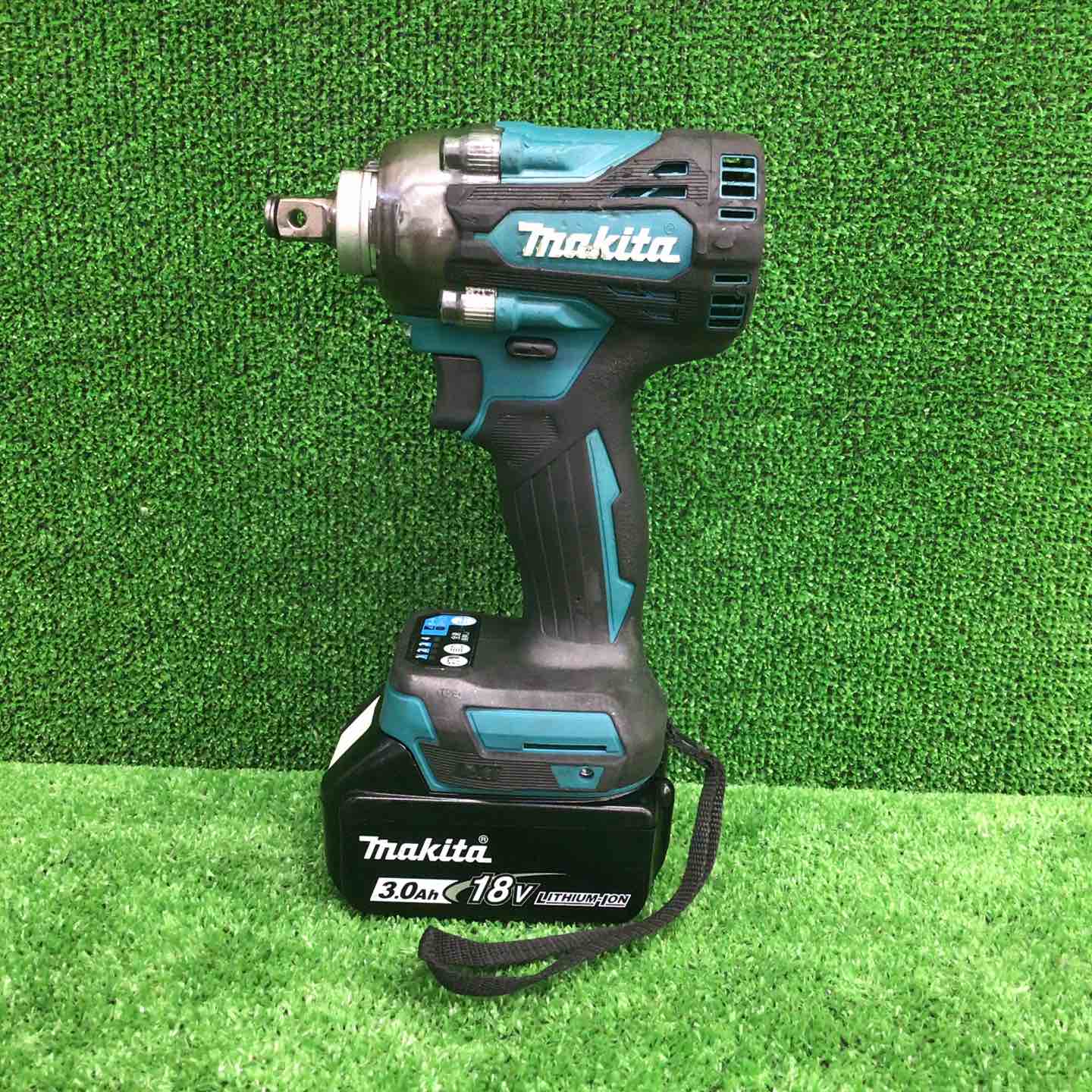 マキタ インパクトドライバー TW300D 新古品 動作確認済 【公式 マキタ インパクトドライバー TW300D 新古品 動作確認済 【公式