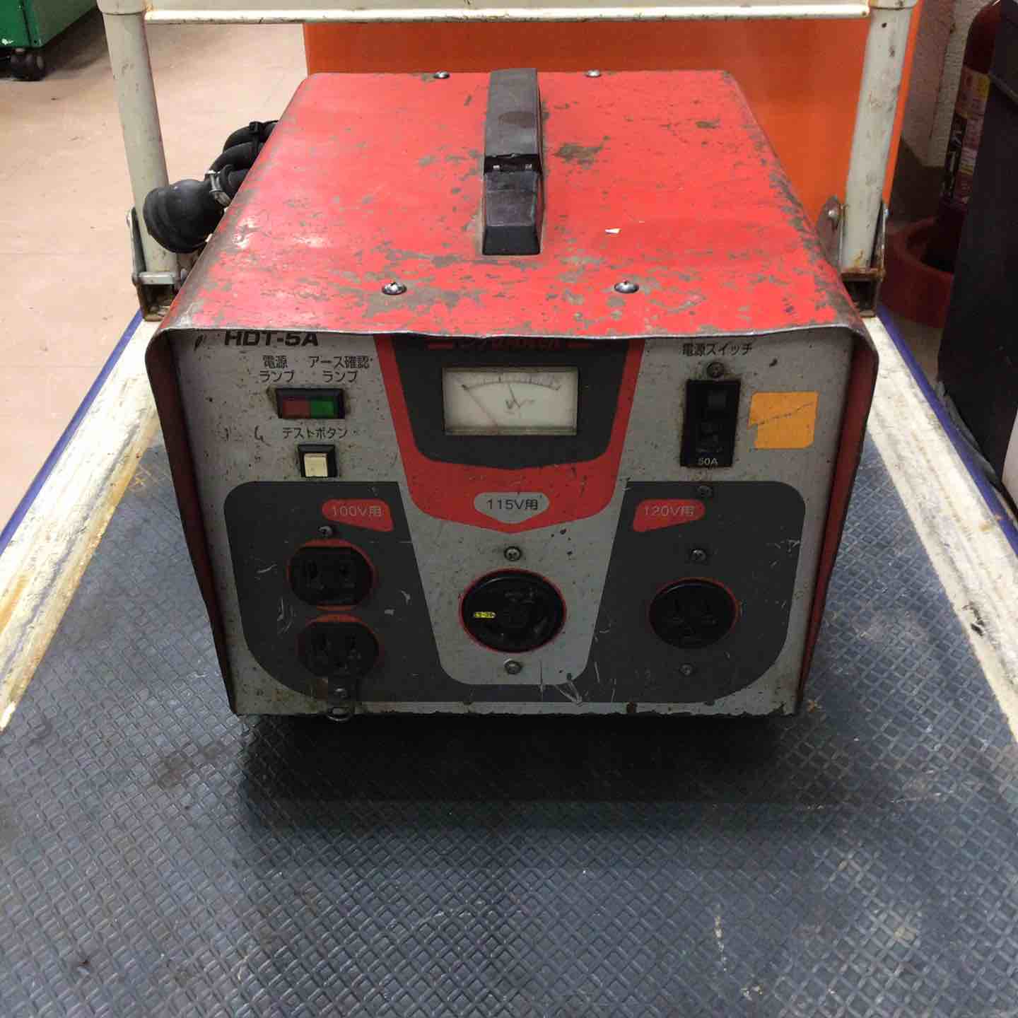ハッケン(Hakken) HDT-5A ハードトランス【船橋馬込店】【店頭取引限定】【中古】管理番号：ITWYGKZS5TXQ ◇コンセック(Hakken) ハッケン昇降圧器 ハードトランスHDT-5A【草加店