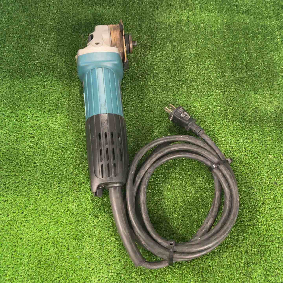 ☆マキタ(makita) 100mmディスクグラインダ GA4032【草加店】