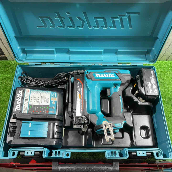 ★マキタ(makita) メーカー修理済み コードレスタッカ ST421DRG 動作確認済み【川口店】