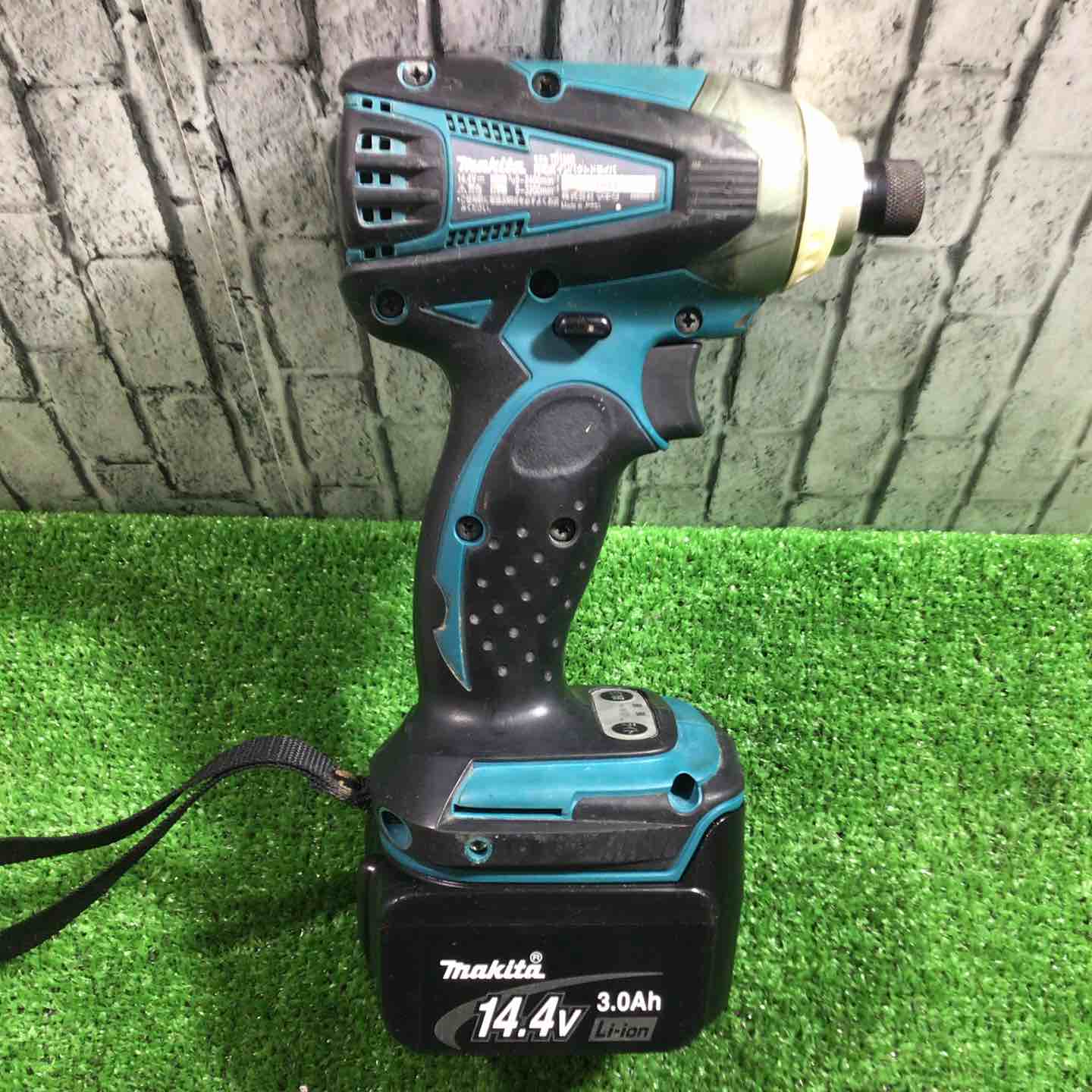マキタ　14.4vインパクトドライバー　TD133DRFX ☆マキタ(makita) コードレスインパクトドライバー TD133DRFX【川口店