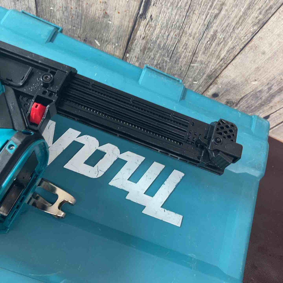【中古品】 マキタ(makita) コードレスフィニッシュネイラ FN350DRG 【東大和店】