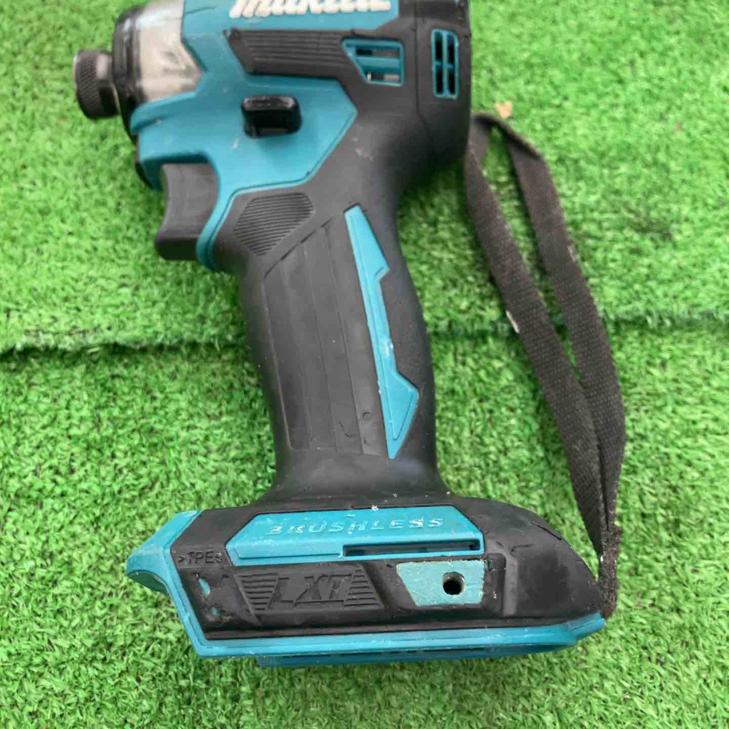 中古品】 マキタ/makita コードレスインパクトドライバー TD173DRGX