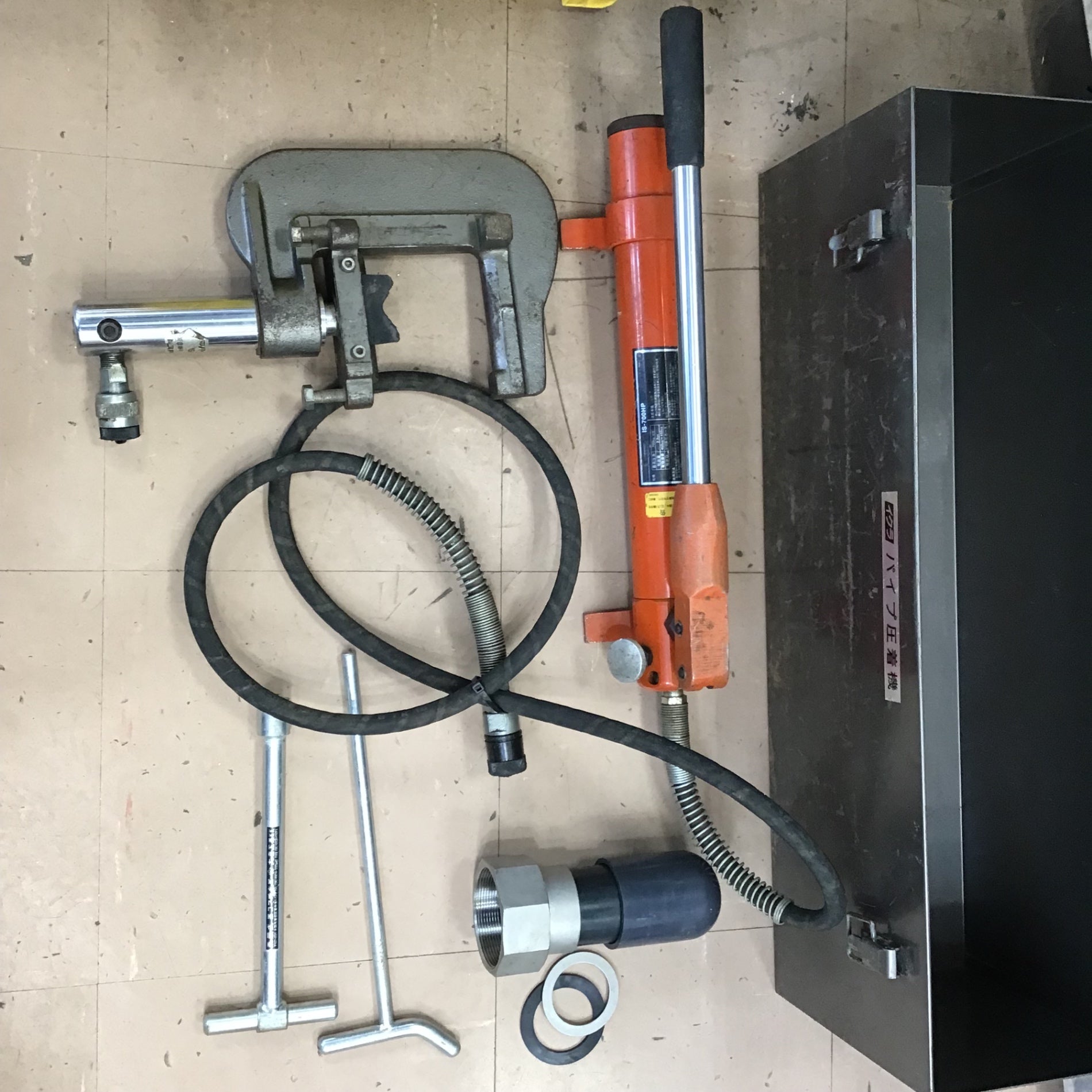 367 手動油圧式 パイプ圧着機 パイプ断水器 イクラ 育良精機 IS-50AH