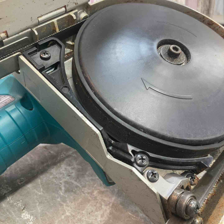 ★マキタ(makita) コードレスバンドソー PB180DZ【八潮店】