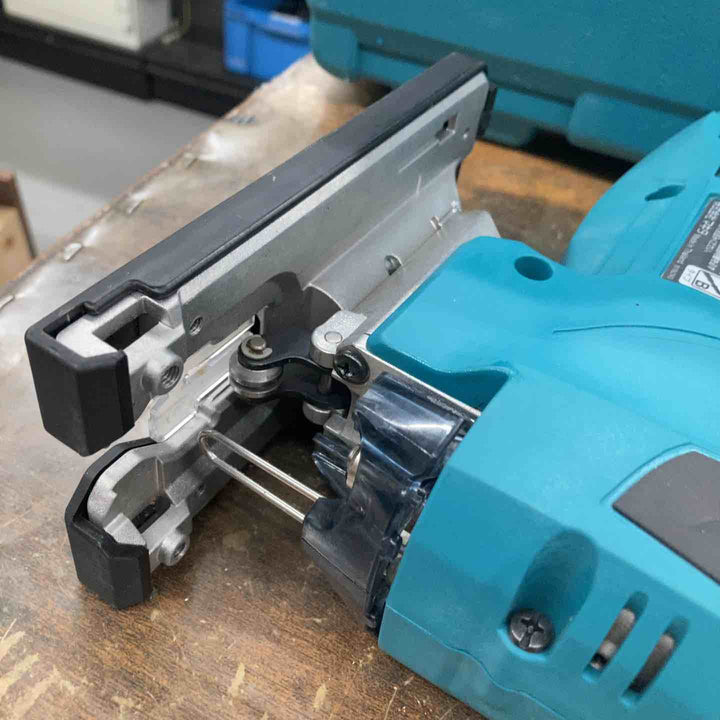 ★マキタ(makita) コードレスジグソー JV182DZK【戸田店】