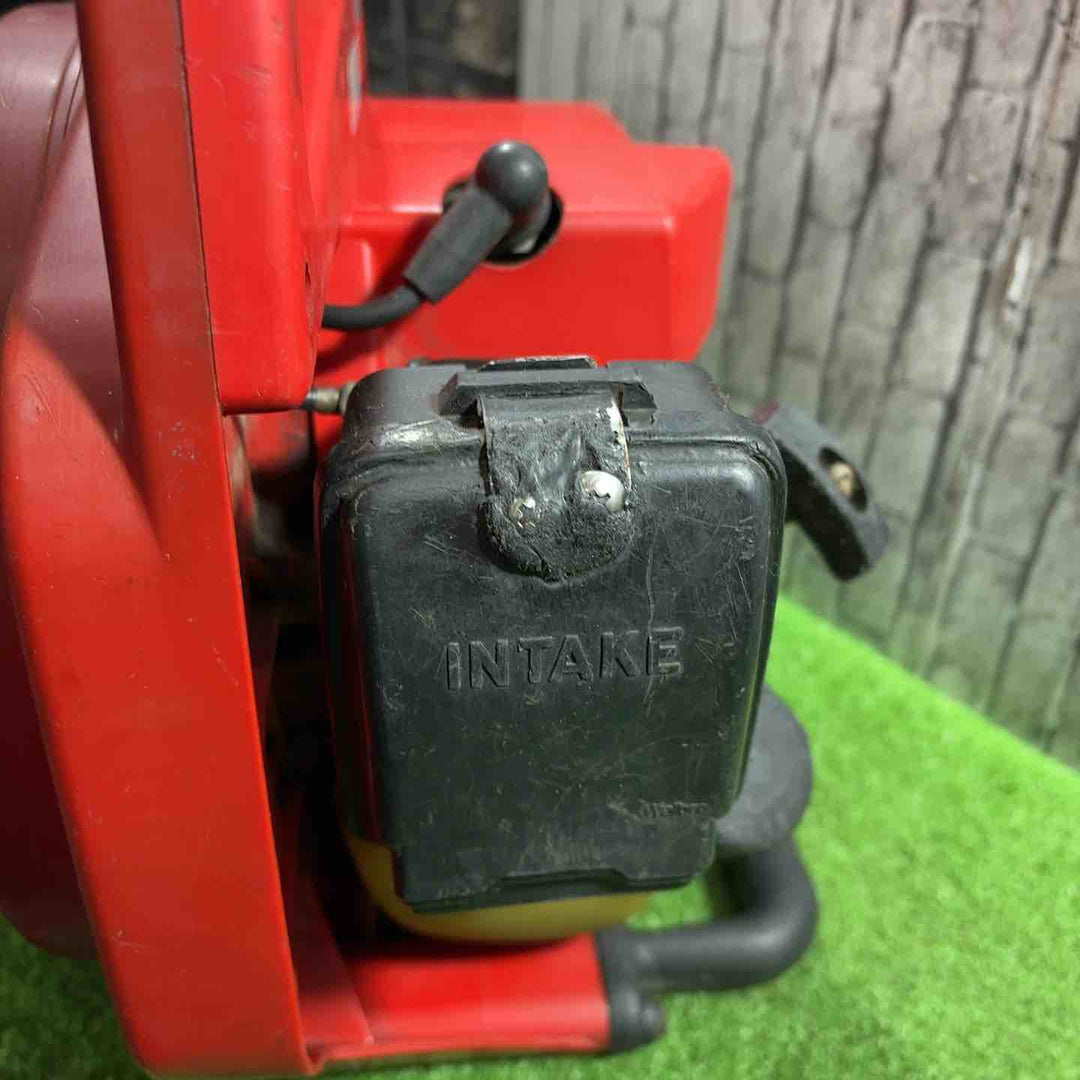 ◇ゼノア(ZENOAH) 手持ち式 ハンディエンジンブロワ HB2320 [22.5cc]【川口店】