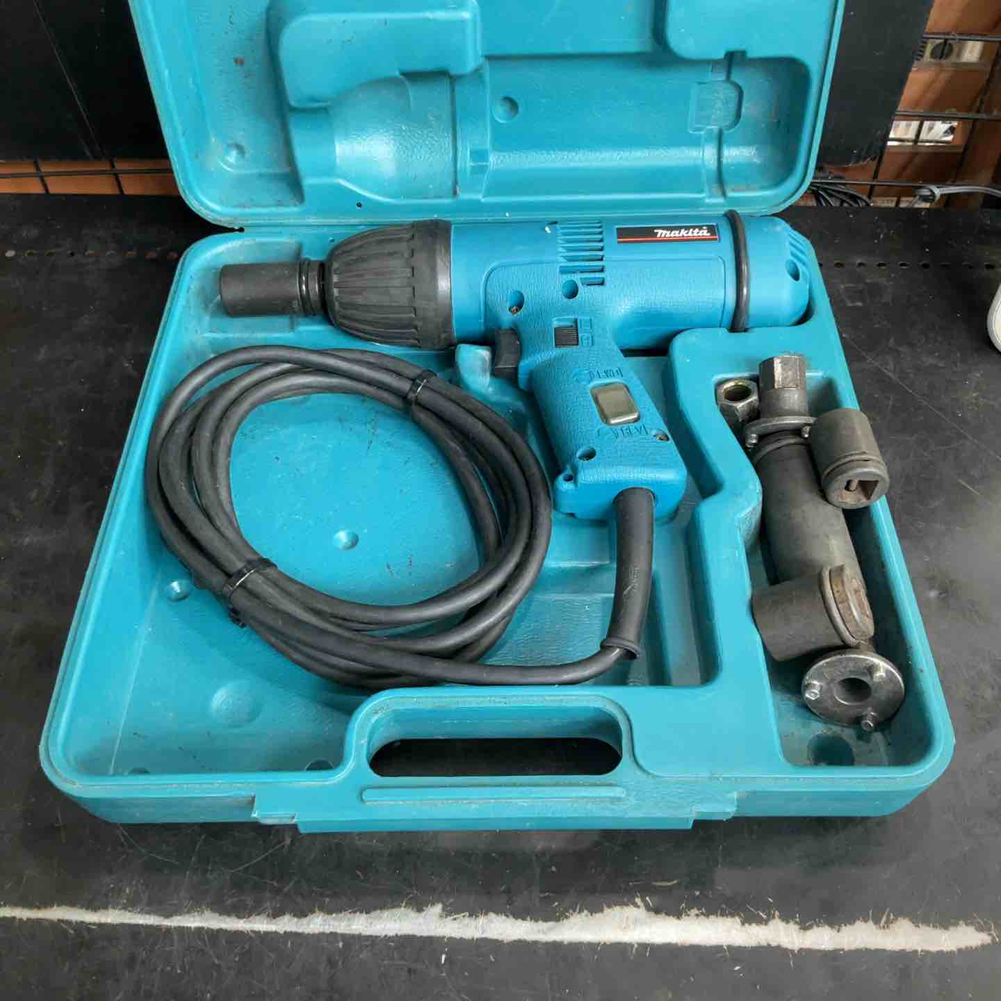 マキタ インパクト レンチ 6904VH