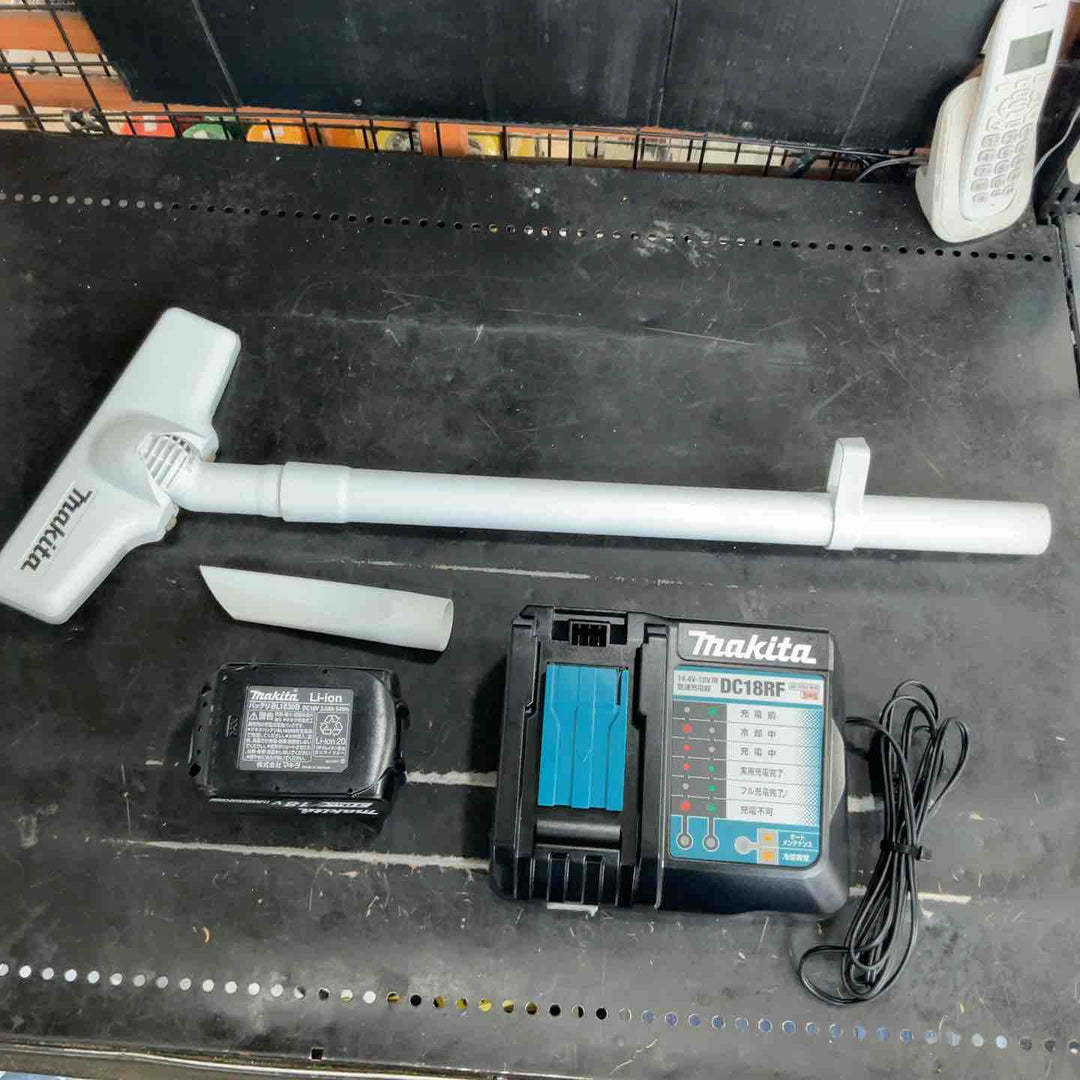 ◇マキタ(makita) コードレスクリーナー CL180FDRFW【草加店】