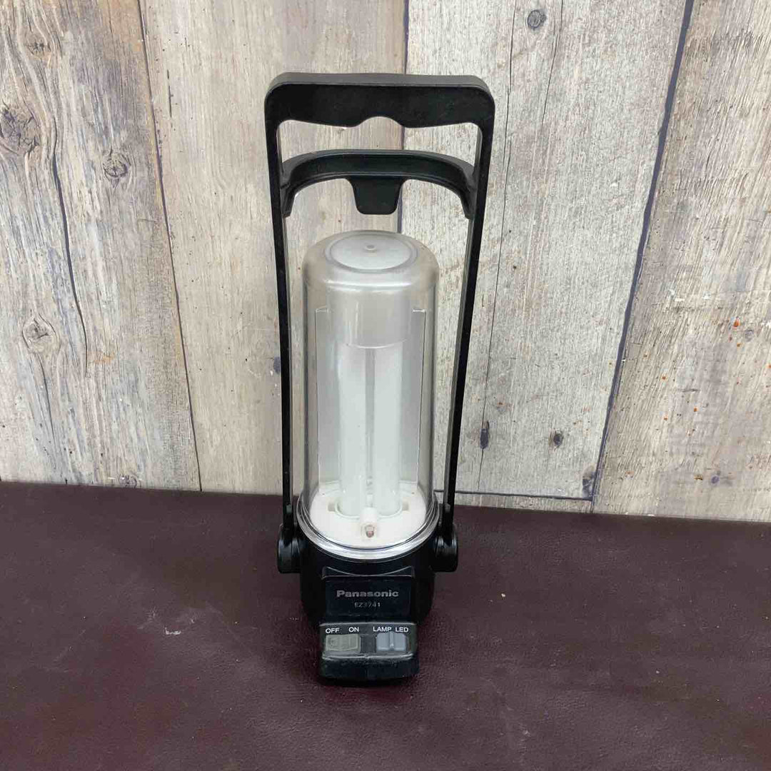 【中古美品】 パナソニック(Panasonic) 14.4V コードレスクリーナー・ランタン 2点まとめ EZ3744 EZ3741 【東大和店】