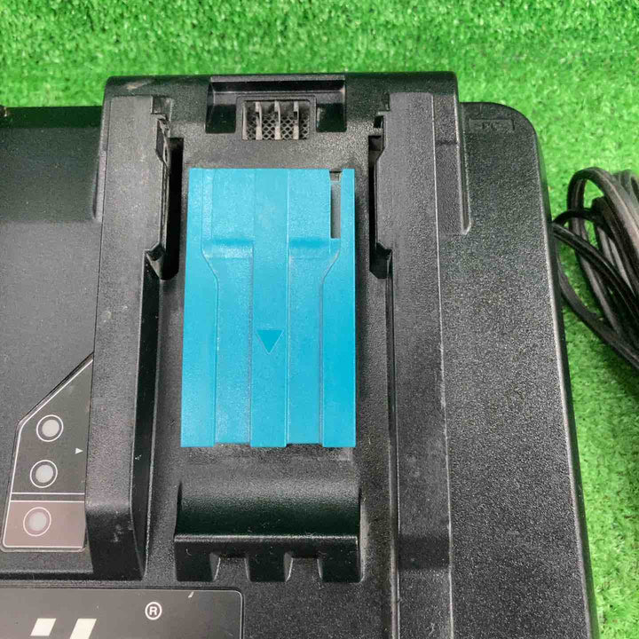 ★マキタ(makita) 2口急速充電器 DC18RD【川崎店】