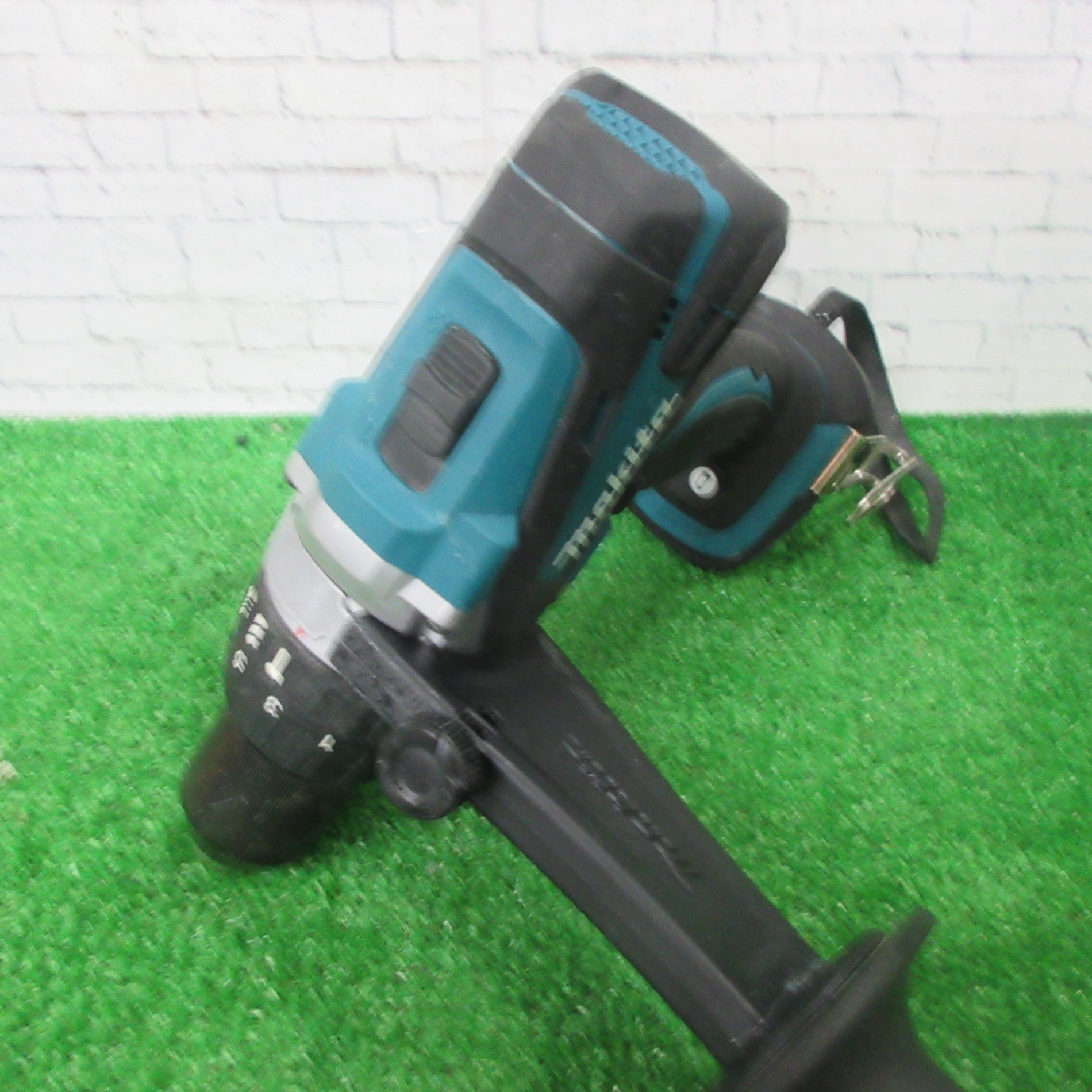 ☆マキタ(makita) コードレス振動ドリルドライバー HP458DZ【町田店