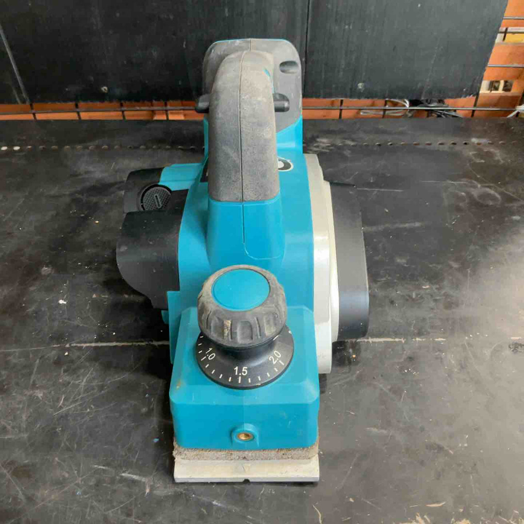 ★マキタ(makita) コードレスカンナ KP180DZ【草加店】