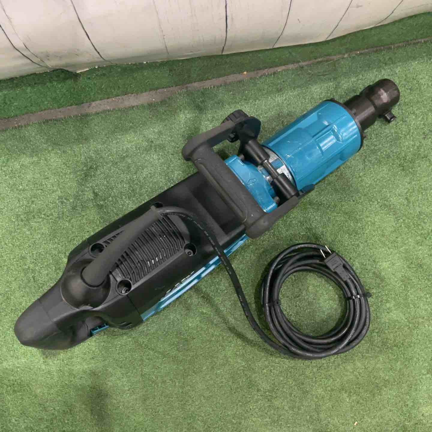 店頭受取り限定】☆マキタ(makita) 電動ハンマ HM1317C 動作確認済