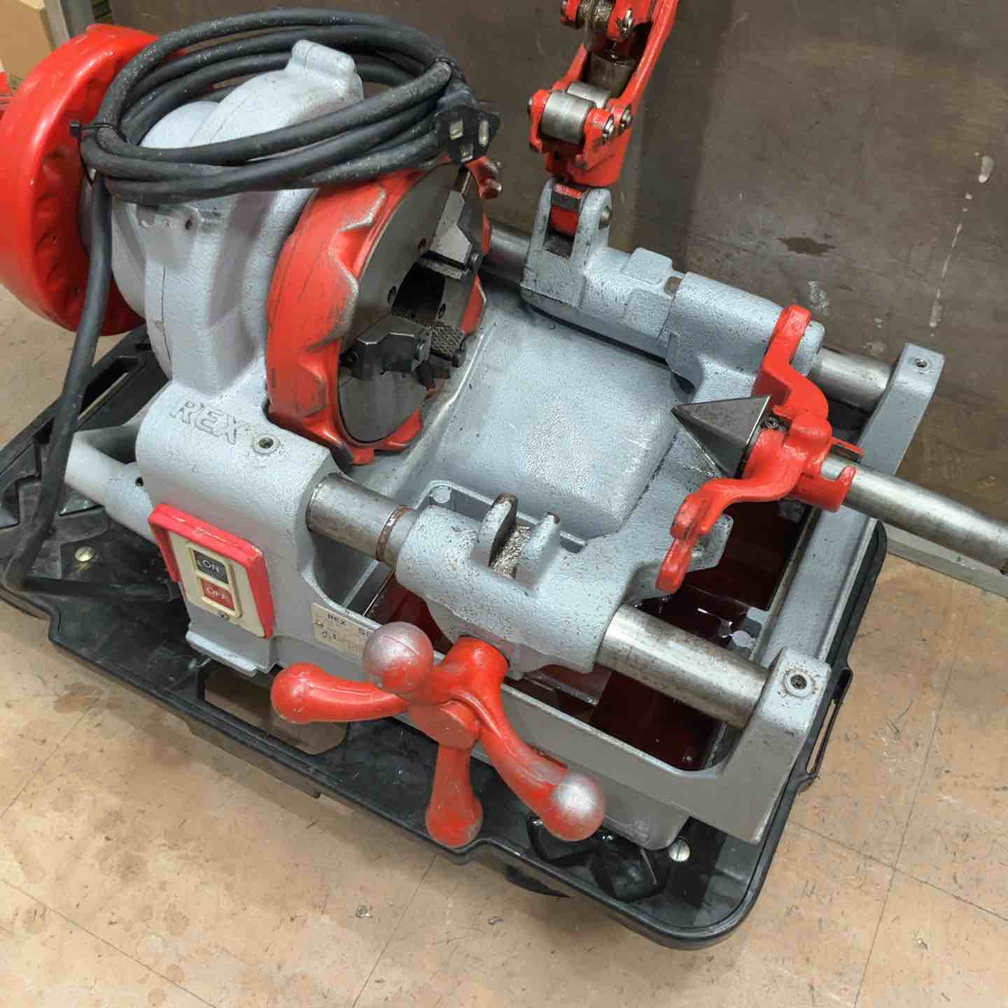 【中古】【店頭引取限定】REX　ネジ切り機　S-50AⅢ 　44,000円（税込） 店頭受取り限定】◇レッキス(REX) ねじ切り機 パイプマシン S50A3