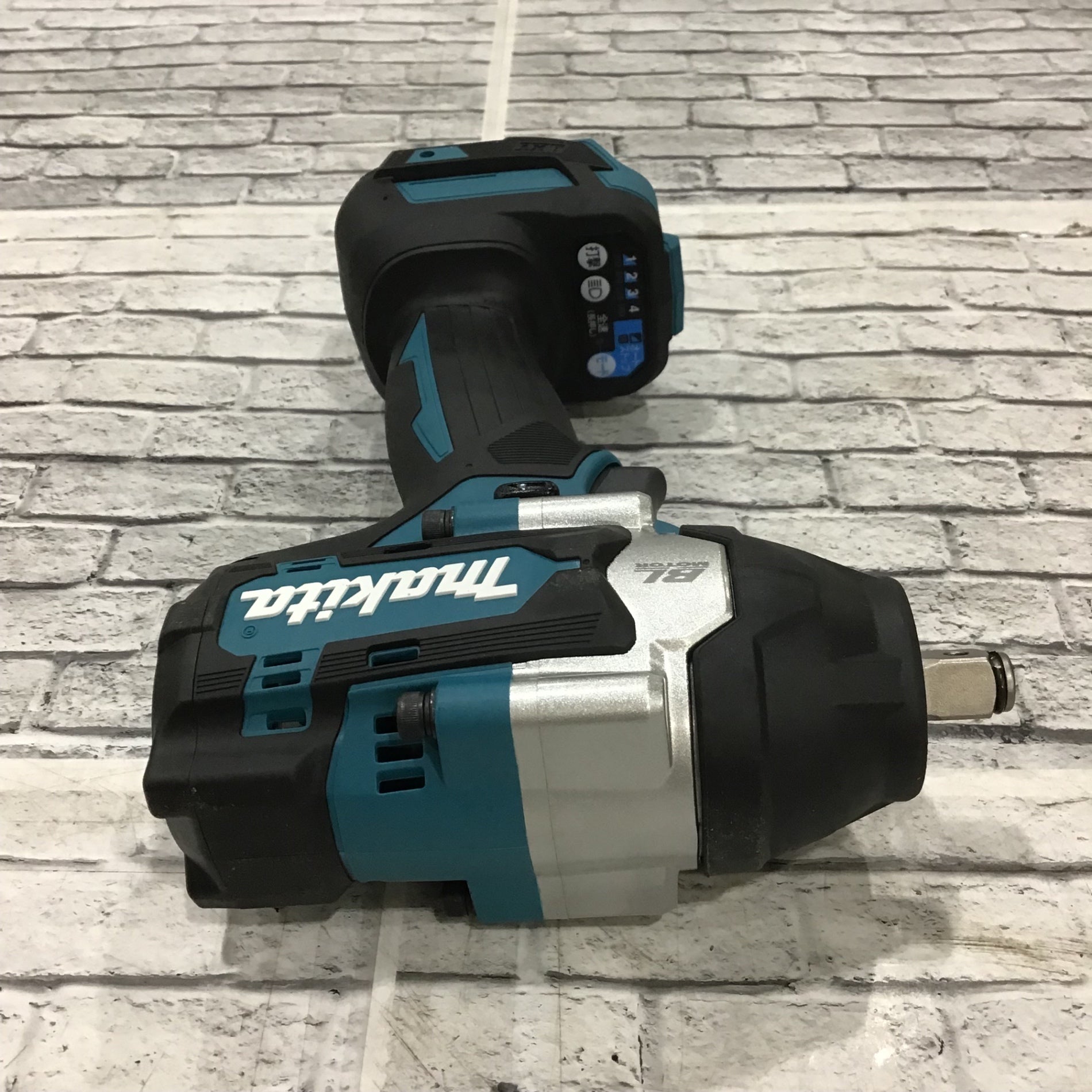 ☆マキタ(makita) コードレスインパクトレンチ TW700DZ【川口店