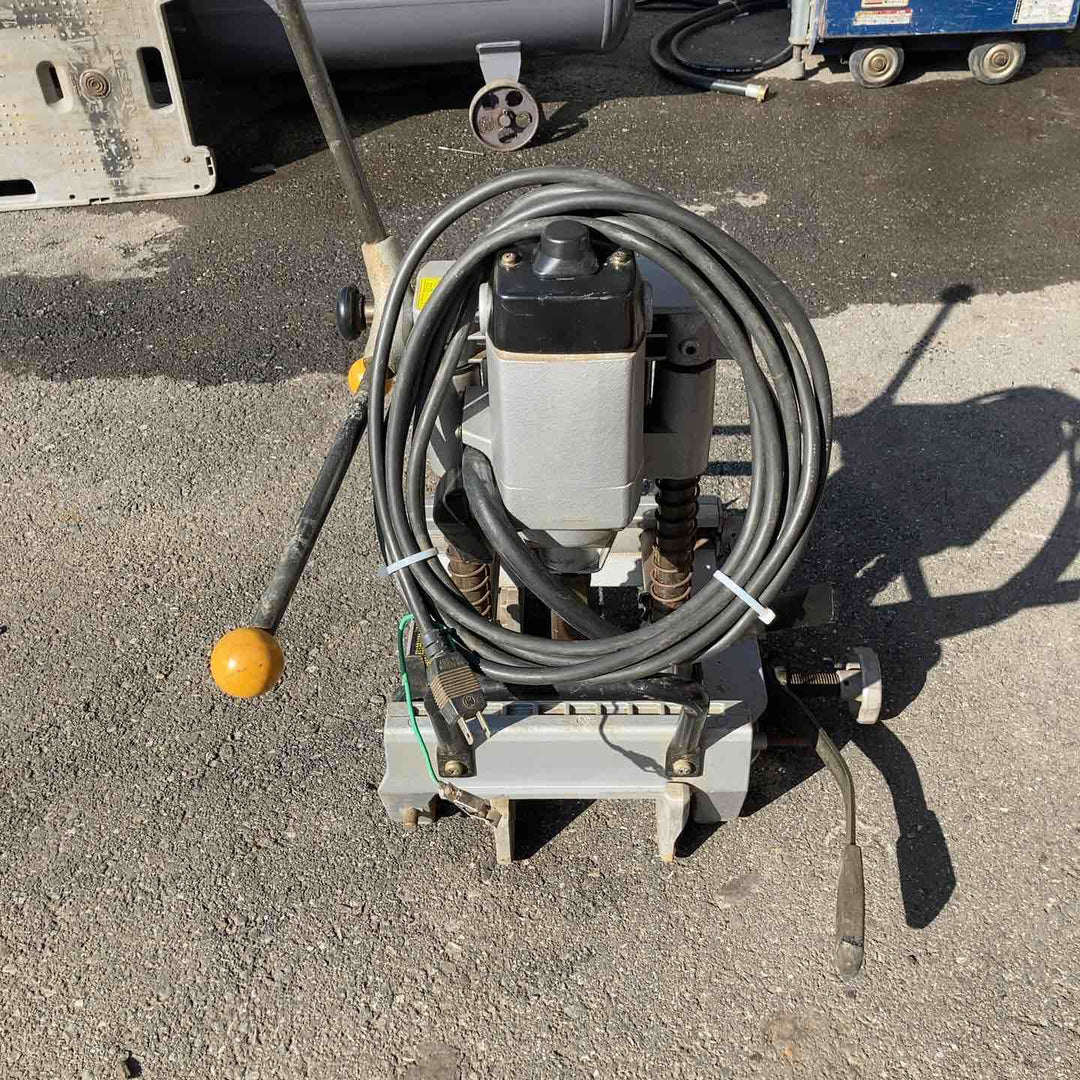 【店頭受取り限定】マキタ(makita) 4寸手動角のみ 7304【桶川店】