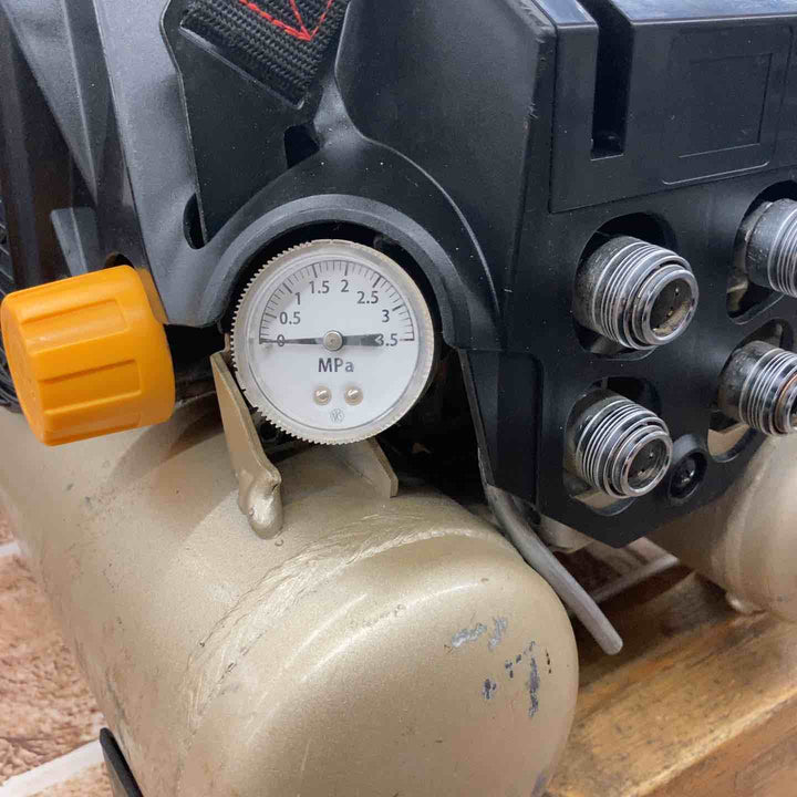 メーカー修理品！★マックス(MAX) エアコンプレッサー AK-HL1110E【所沢店】